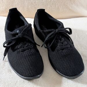 Arcopedico Black Knit Lace Up Shoes